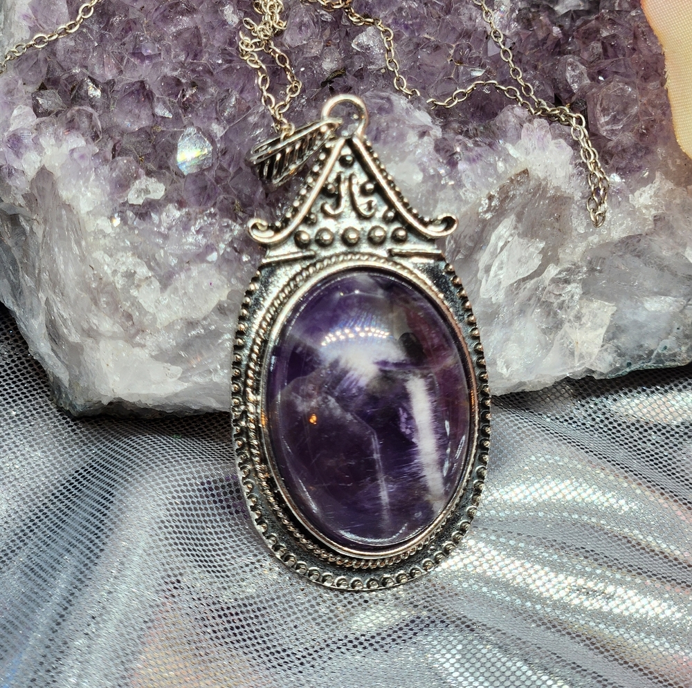 Amathyst pendant necklace
